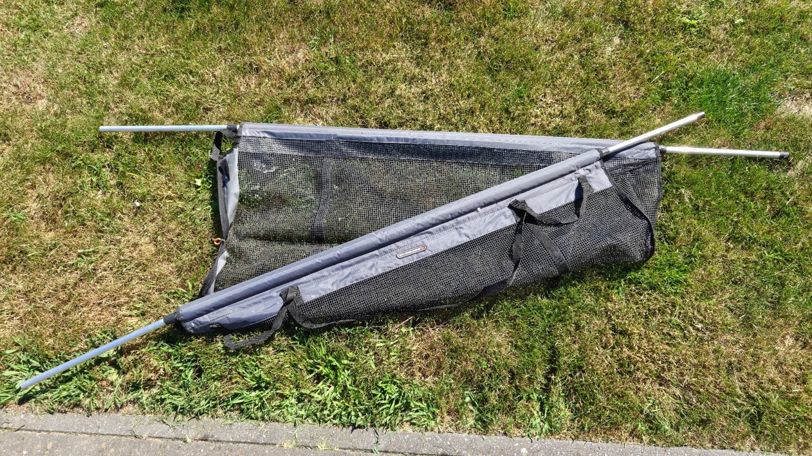 Savage Gear rubbermesh boat cradle Sling 120, Sports nautiques & Bateaux, Pêche à la ligne | Poissons prédateurs, Enlèvement