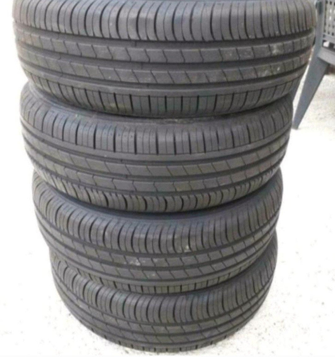 Set van 4 Hankook banden Maat 205 60 R16 92V, Ophalen, 16 inch, 205 mm, Band(en)