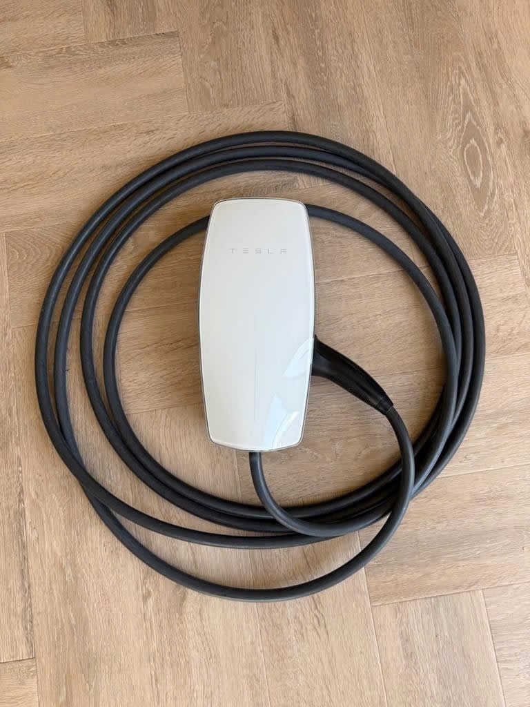 Borne de recharge Tesla v3 22kw - Neuve, Enlèvement, Neuf, Borne de recharge et Câble de charge