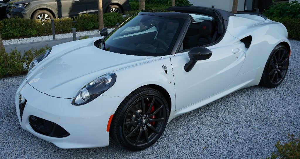 Alfa Romeo 4C Spider~Objet de collection~Garantie, Autos, Alfa Romeo, Entreprise, Achat, 4C, ABS, Airbags, Air conditionné, Alarme