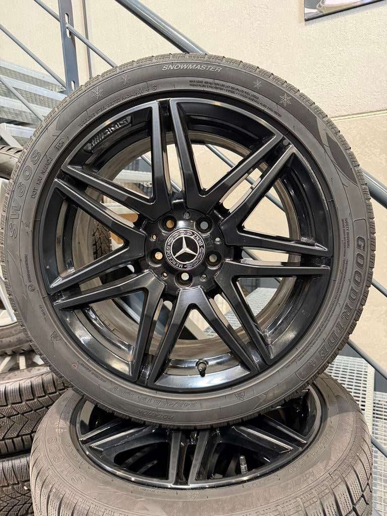Mercedes AMG velgen + winterbanden (origineel), Auto-onderdelen, Banden en Velgen, Banden en Velgen, Winterbanden, Ophalen, 19 inch