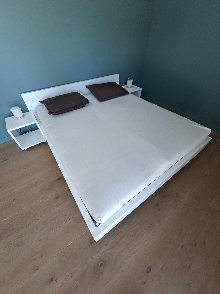 Bed (gratis afhalen), Huis en Inrichting, Ophalen, Gebruikt, Wit, Tweepersoons