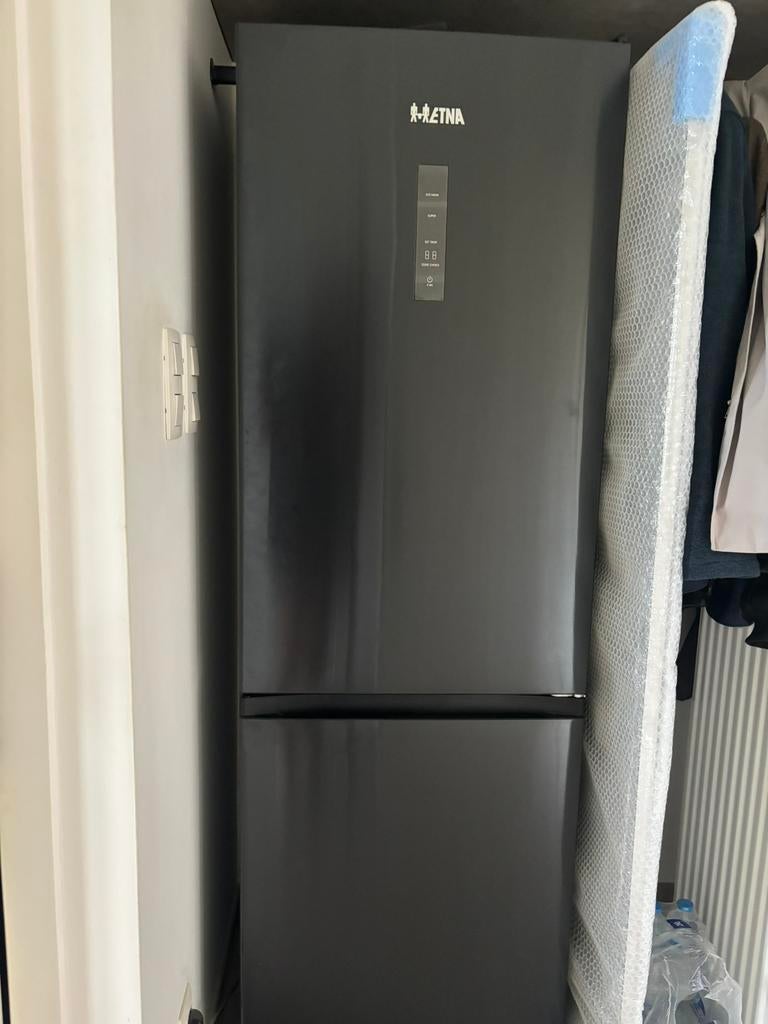 Koelkast met vriezer, Elektronische apparatuur, Koelkasten en IJskasten, Ophalen, Zo goed als nieuw