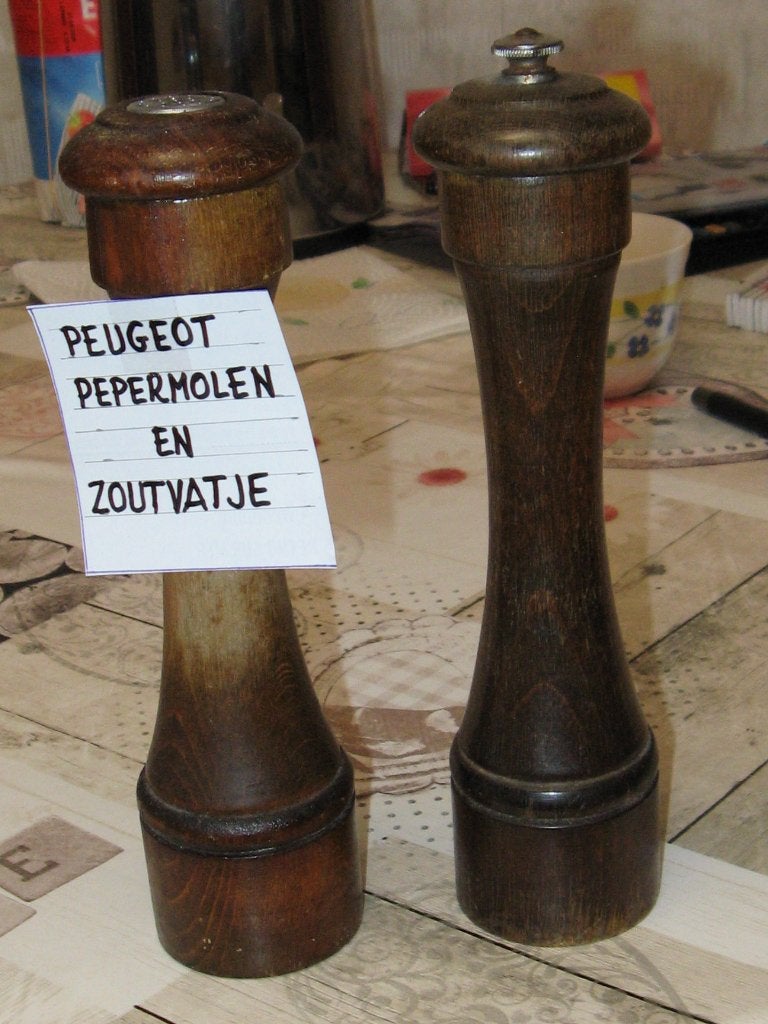 Peugeot pepermolen en zoutvat, Huis en Inrichting, Ophalen of Verzenden, Gebruikt, Hout, Overige merken