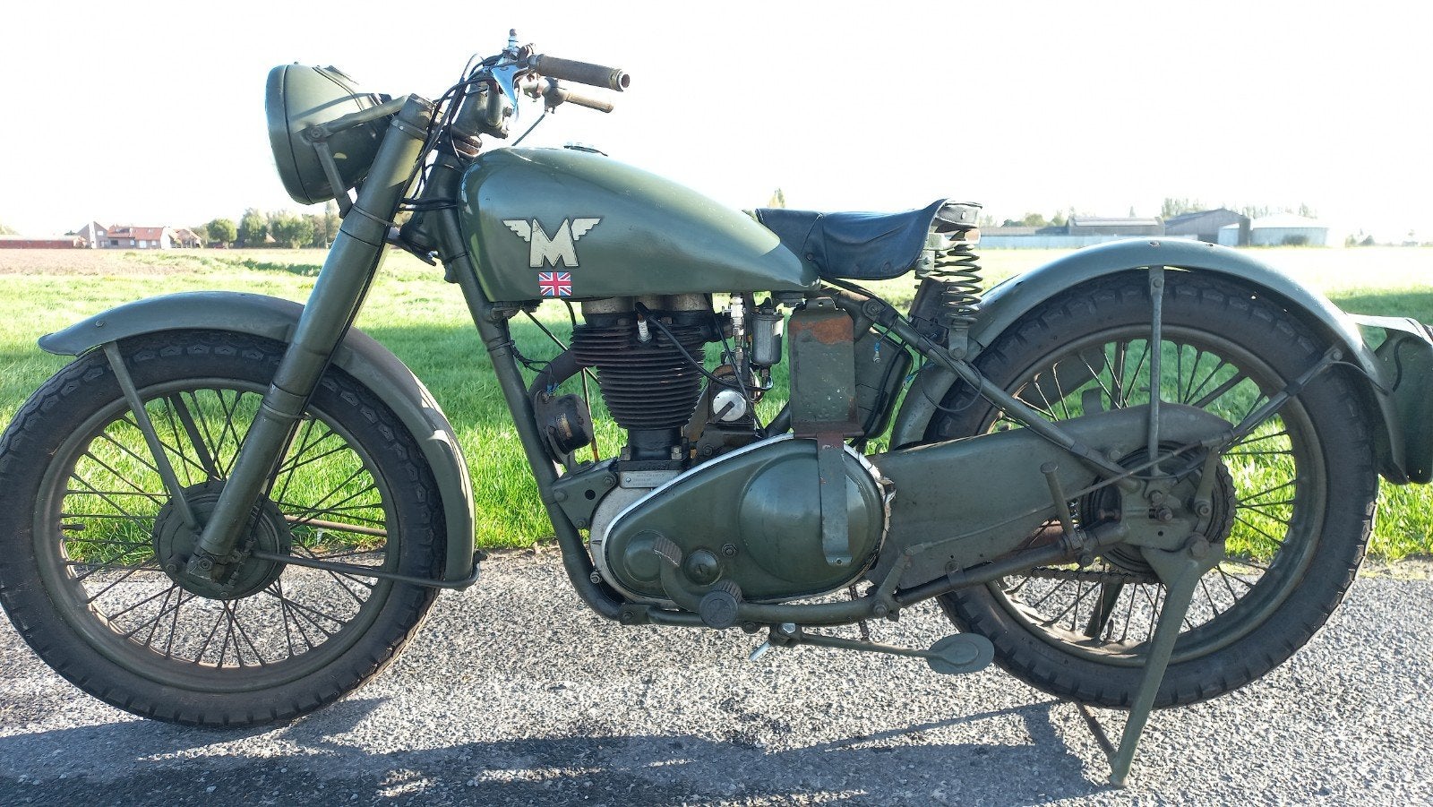 matchless 1944, Motos, Enlèvement