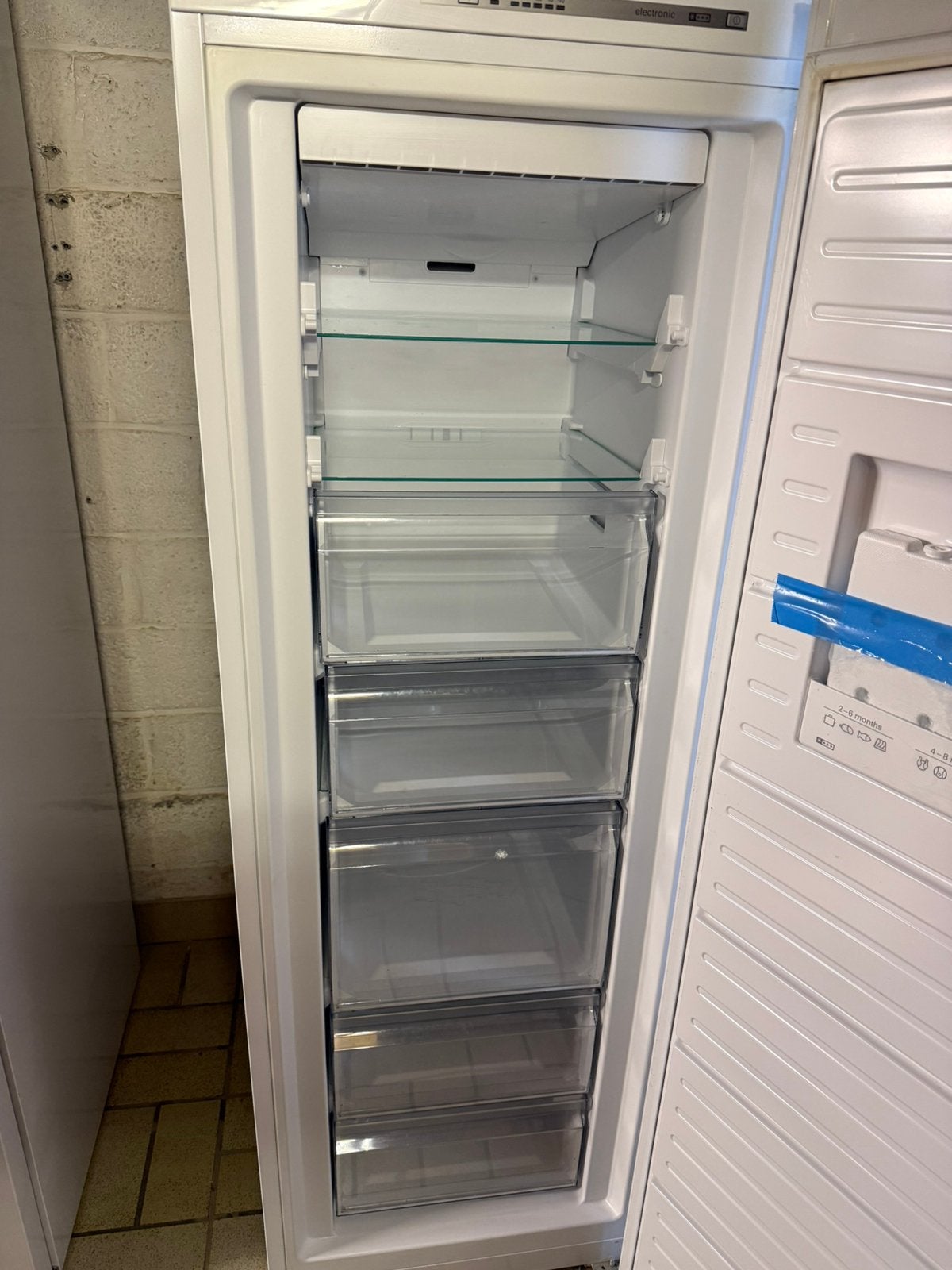 220L Siemens NO FROST diepvriezer, Tussenbouw, 160 cm of meer, Zo goed als nieuw, Energieklasse A of zuiniger