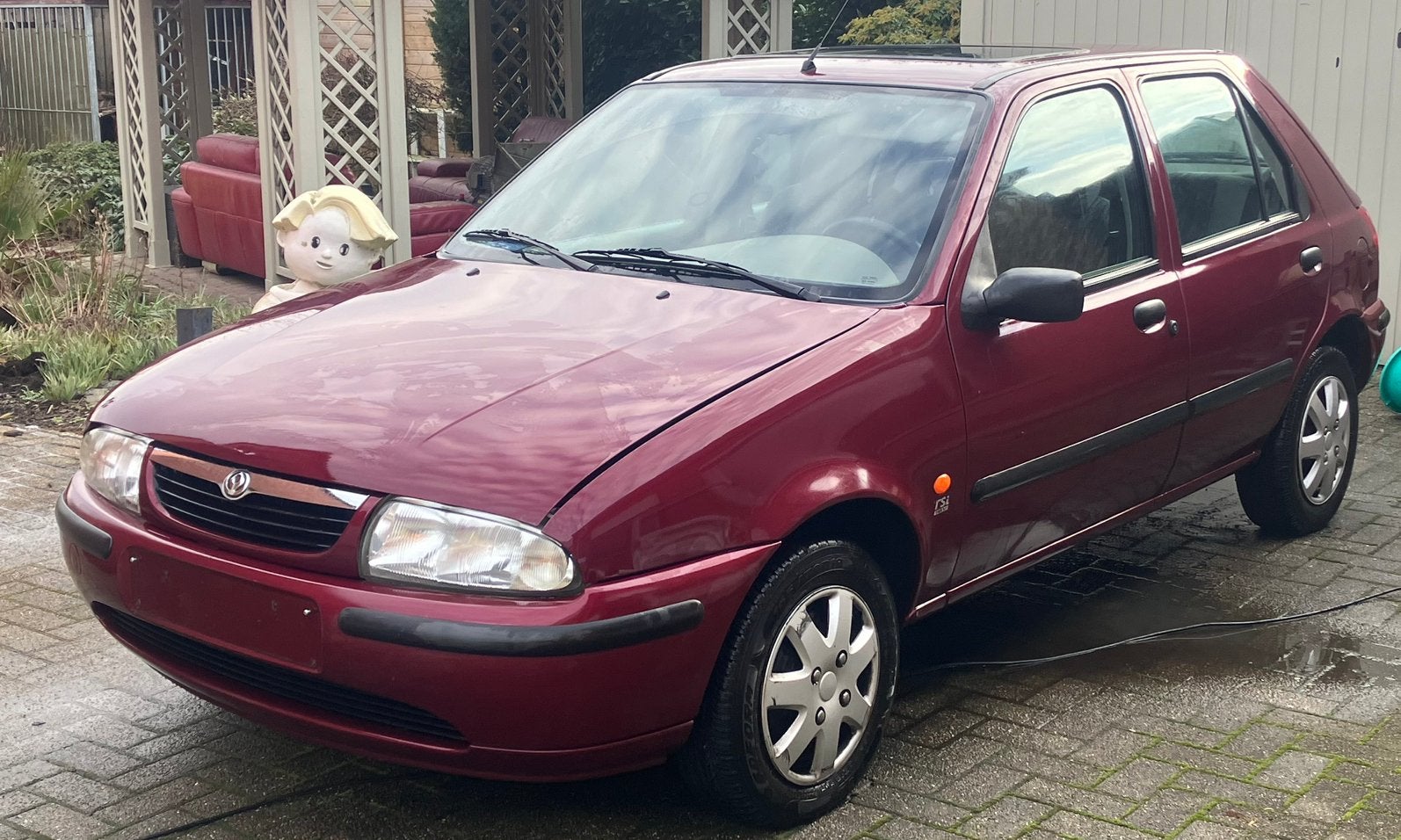 1997 oldtimer Mazda 121 1.2 TSI 16V opmaak of onderdelen, 4 deurs, Stof, Overige kleuren, Grijs