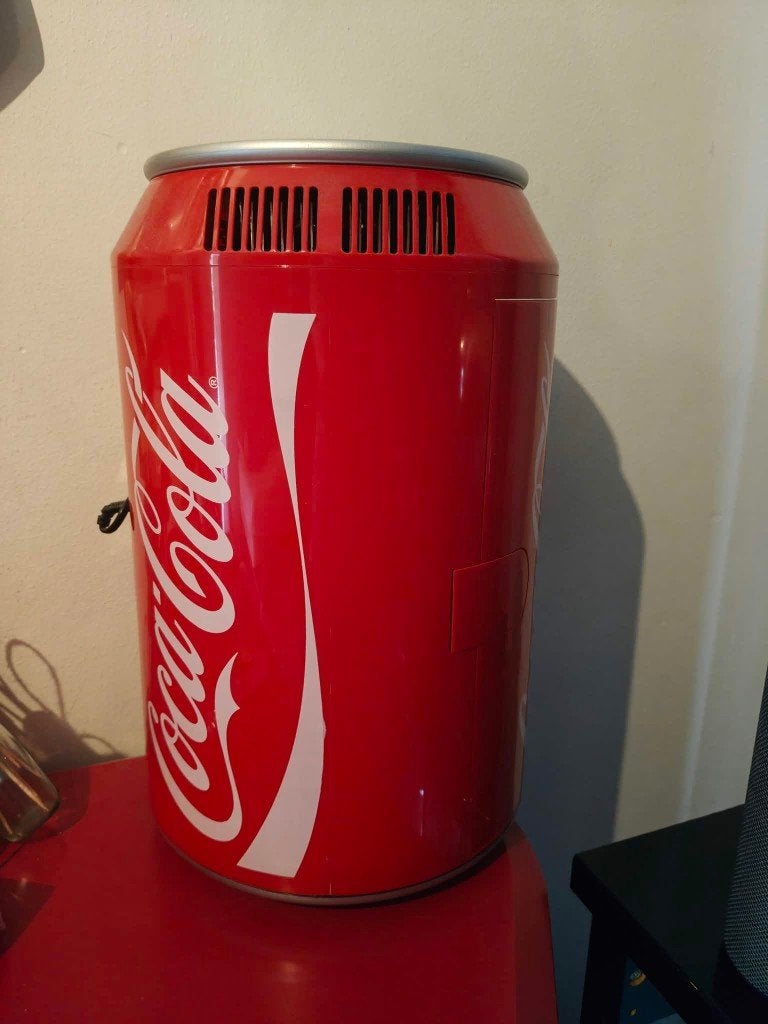 Coca-Cola mini fridge, Elektronische apparatuur, Ophalen, Zonder vriesvak, Minder dan 45 cm, Minder dan 85 cm