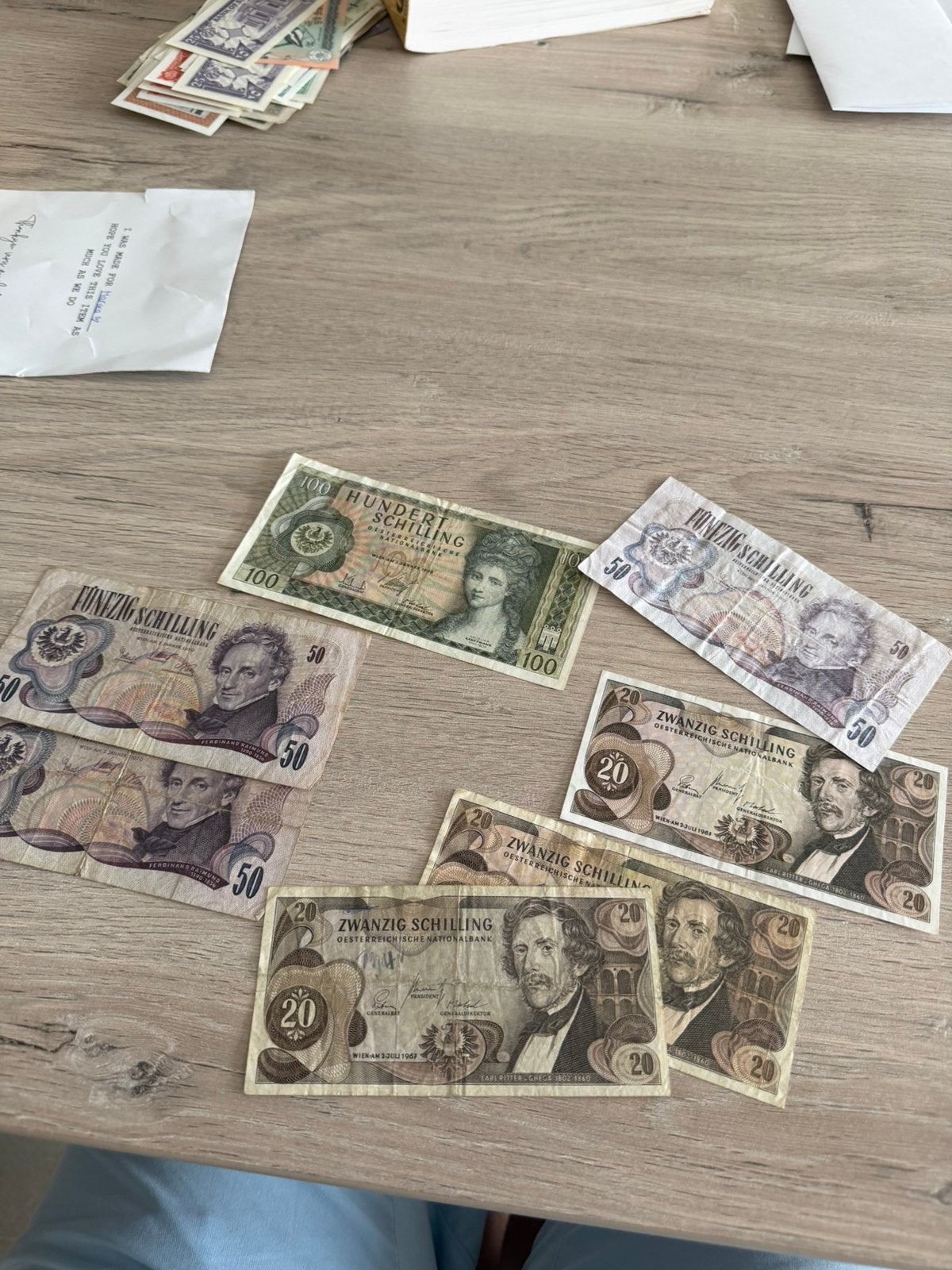 Ancien ensemble de billets autrichiens, Enlèvement ou Envoi