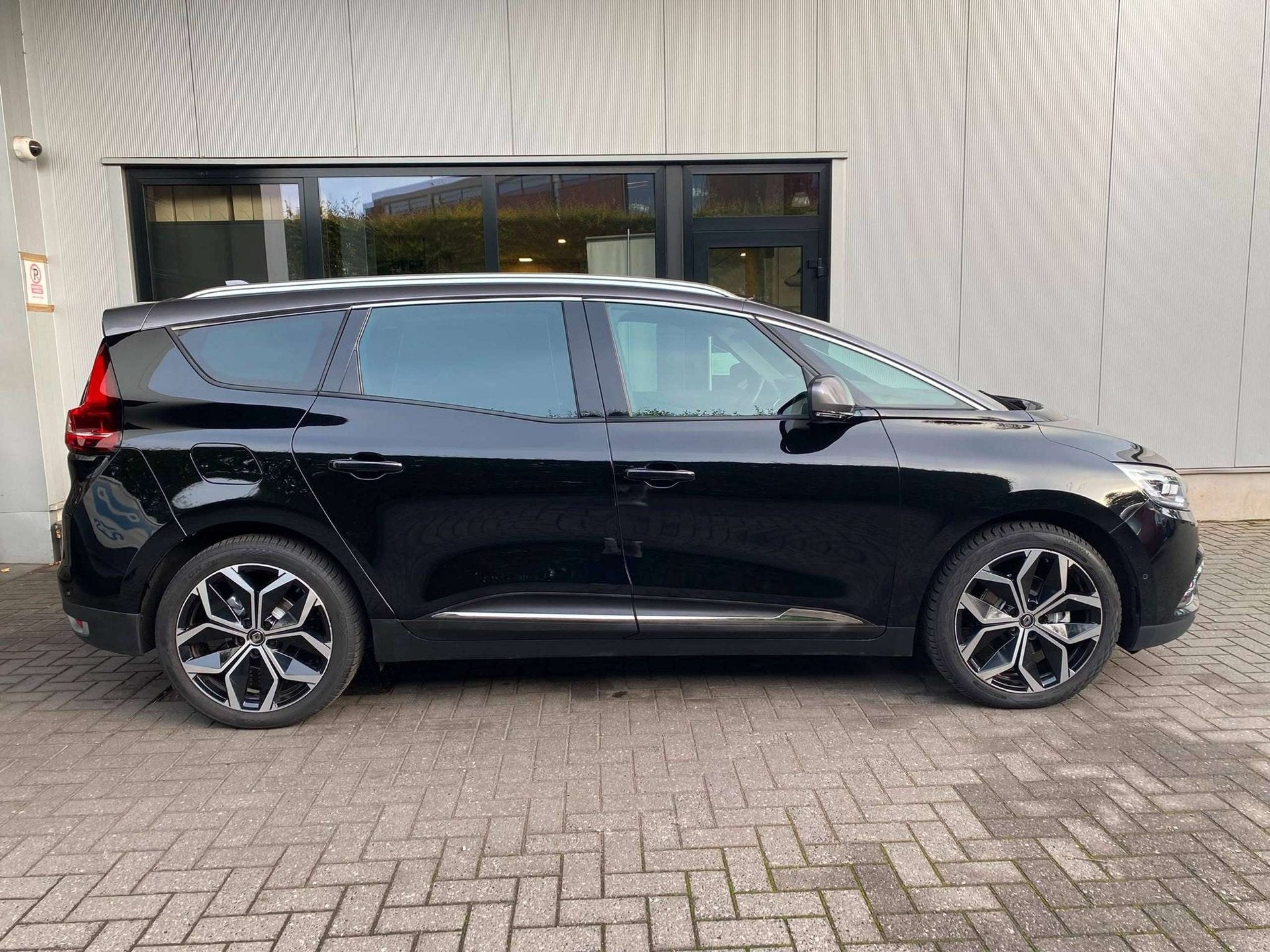 Renault Grand Scenic Grand Scénic 1.33 TCe Intens 7 Zit/Cam, Auto's, Automaat, Gebruikt, 4 cilinders, Bedrijf