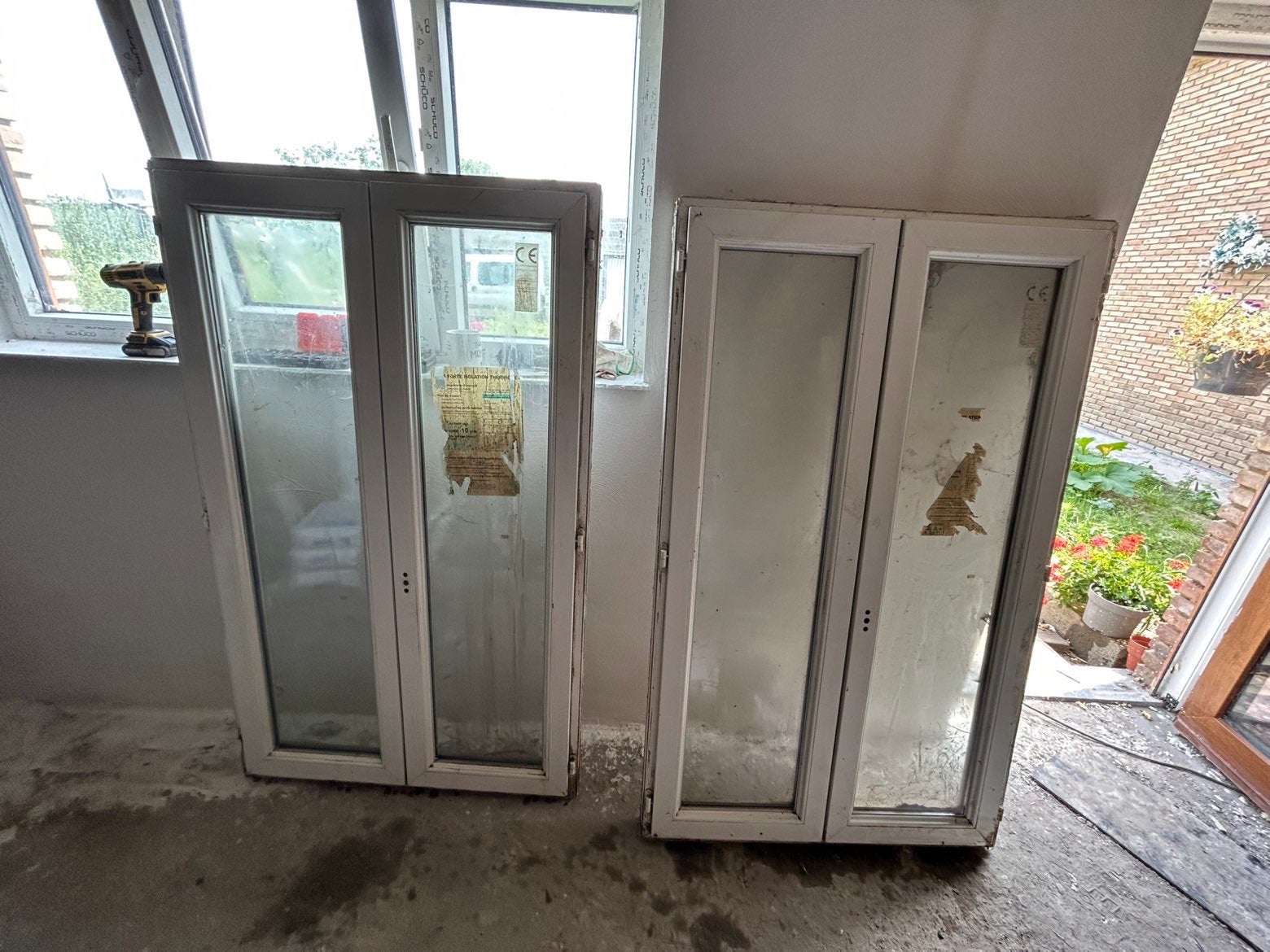 2 fenêtres PVC double vitrage— quasiment neuf, Châssis de fenêtre, 75 à 150 cm, Comme neuf, Enlèvement