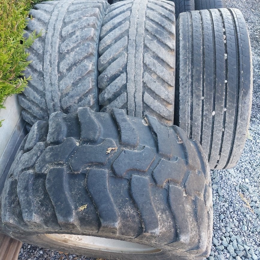4 roues sur 8 trous, Articles professionnels, Enlèvement
