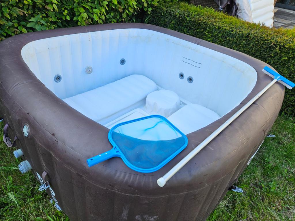 Jacuzzi Lay-Z-Spa Maldives Hydrojet Pro 6 personen, Ophalen, Gebruikt, Info@bestwaycorp.eu, Bestway
