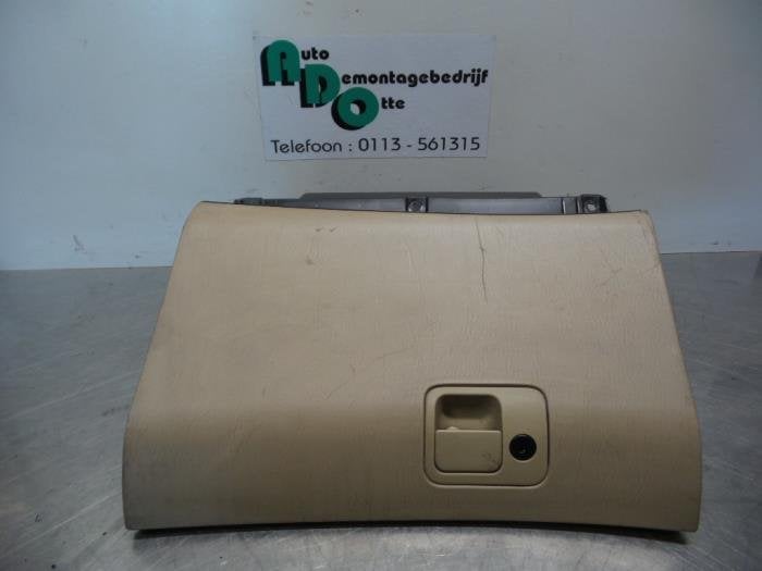 Dashboardkastje van een Saab 9-5, Gebruikt, -, -, Ophalen of Verzenden
