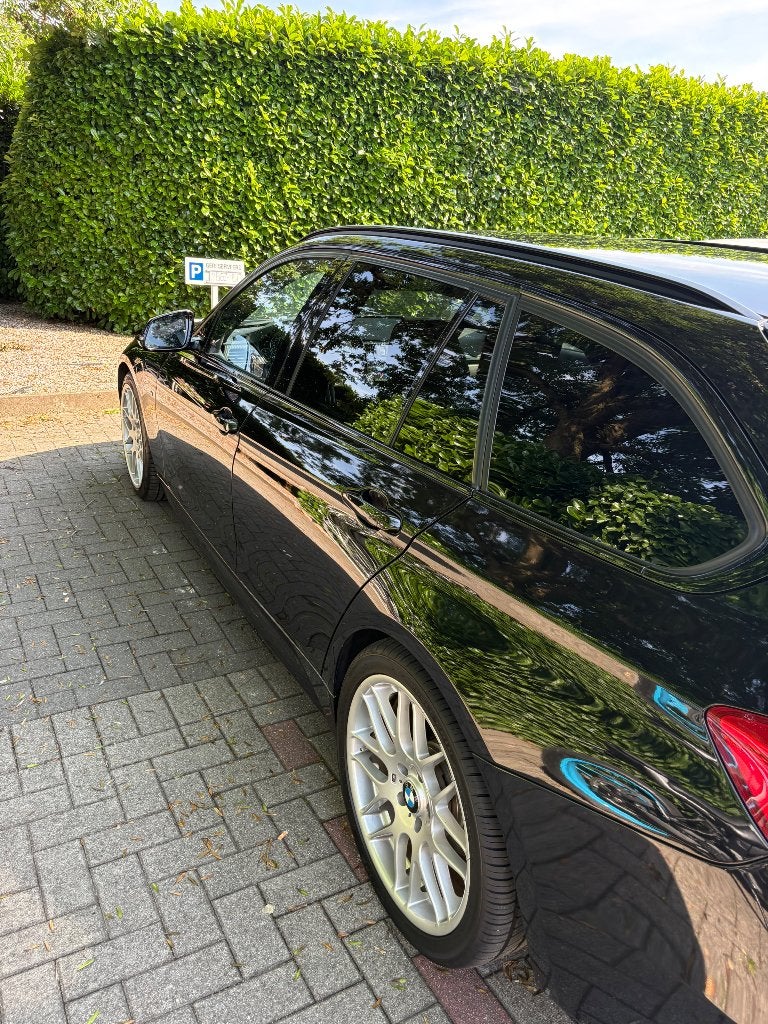 BMW 318d M - Performance, Auto's, BMW, Automaat, Achterwielaandrijving, Zwart, 120 cc