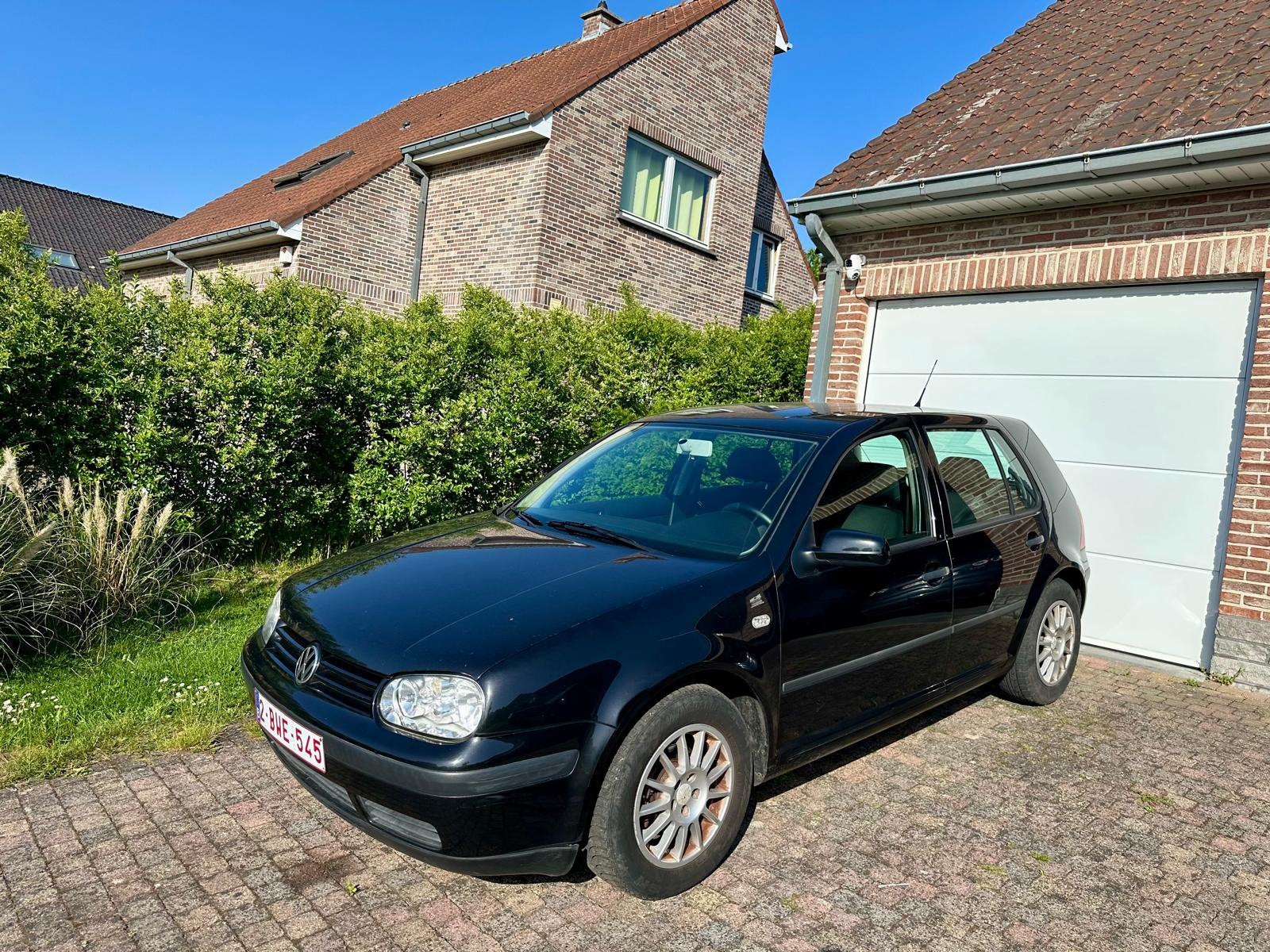 VW GOLF 4 - BENZINE LEZ OK 2030- Pret a immatriculé !! AIRCO, Stof, Zwart, Electronic Stability Program (ESP), Te koop