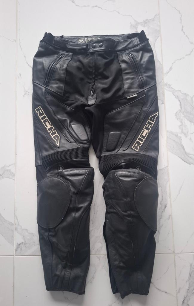 Pantalon cuir moto Richa, Motoren, Kleding | Motorkleding, Ophalen