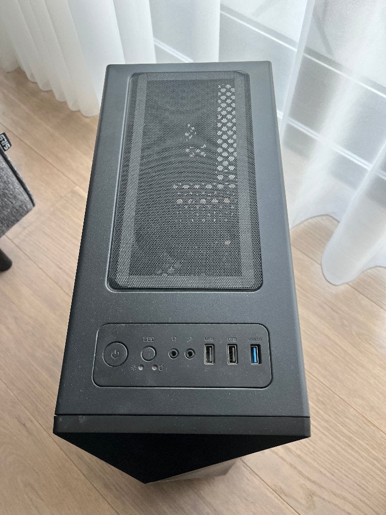 Boitier RGB PC gamer, Computers en Software, Computerbehuizingen, Ophalen, Zo goed als nieuw