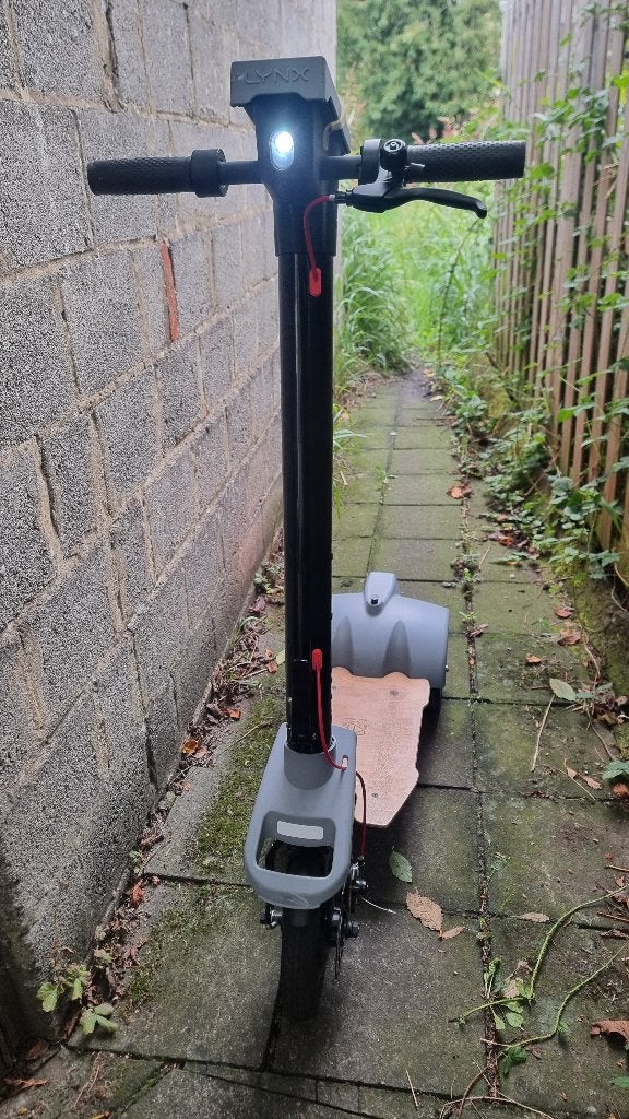 LYNX elektrische scooter met 3 wielen + LUMOS-helm, Ophalen, Zo goed als nieuw, Elektrische step (E-scooter), Autre