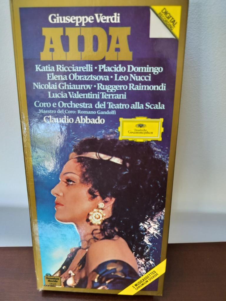 Aïda opéra, Ophalen of Verzenden, Zo goed als nieuw