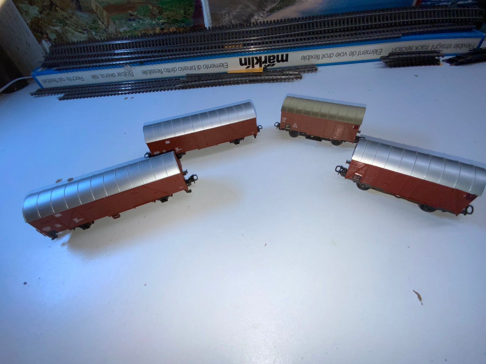 SET VAN 4 OVERDEKTE AUTO'S MET DB,, Ophalen of Verzenden, Zo goed als nieuw, Wagon, Märklin