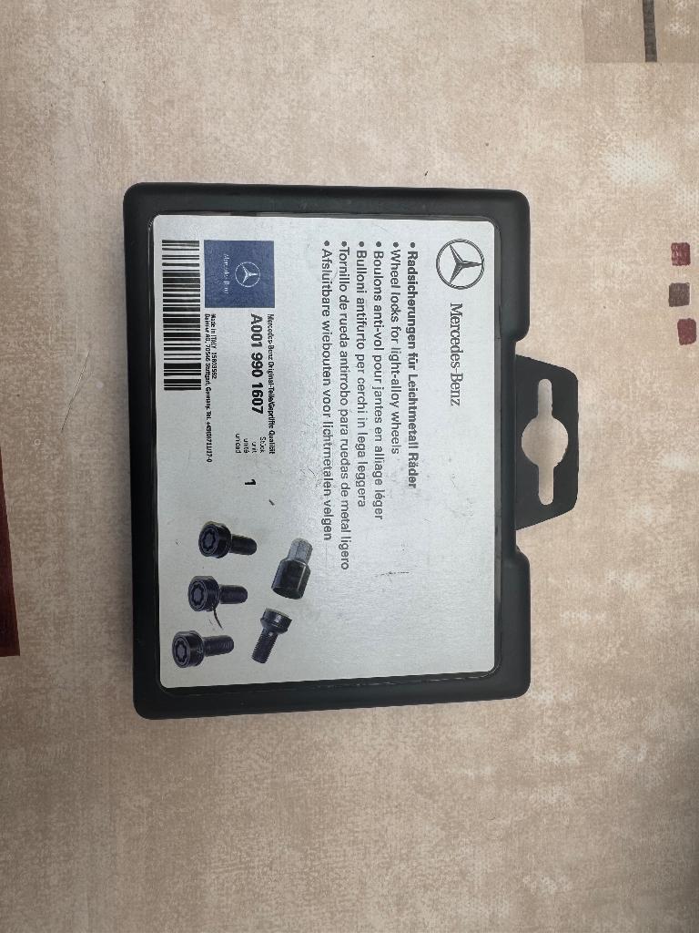 Mercedes-Benz antidiefstal wielmoeren - zwart, Ophalen, Nieuw, Mercedes-Benz