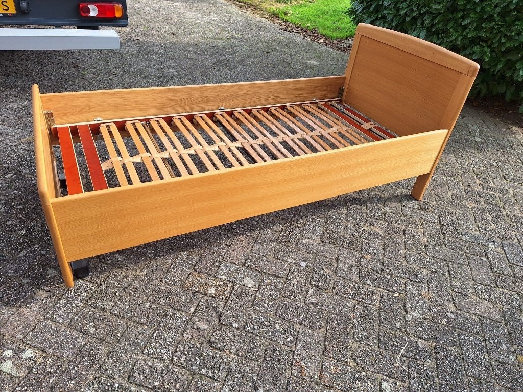 1 persoons seniorenbed / senioren bed excl/incl lattenbodem, 90 cm, Eenpersoons, Ophalen of Verzenden, Zo goed als nieuw