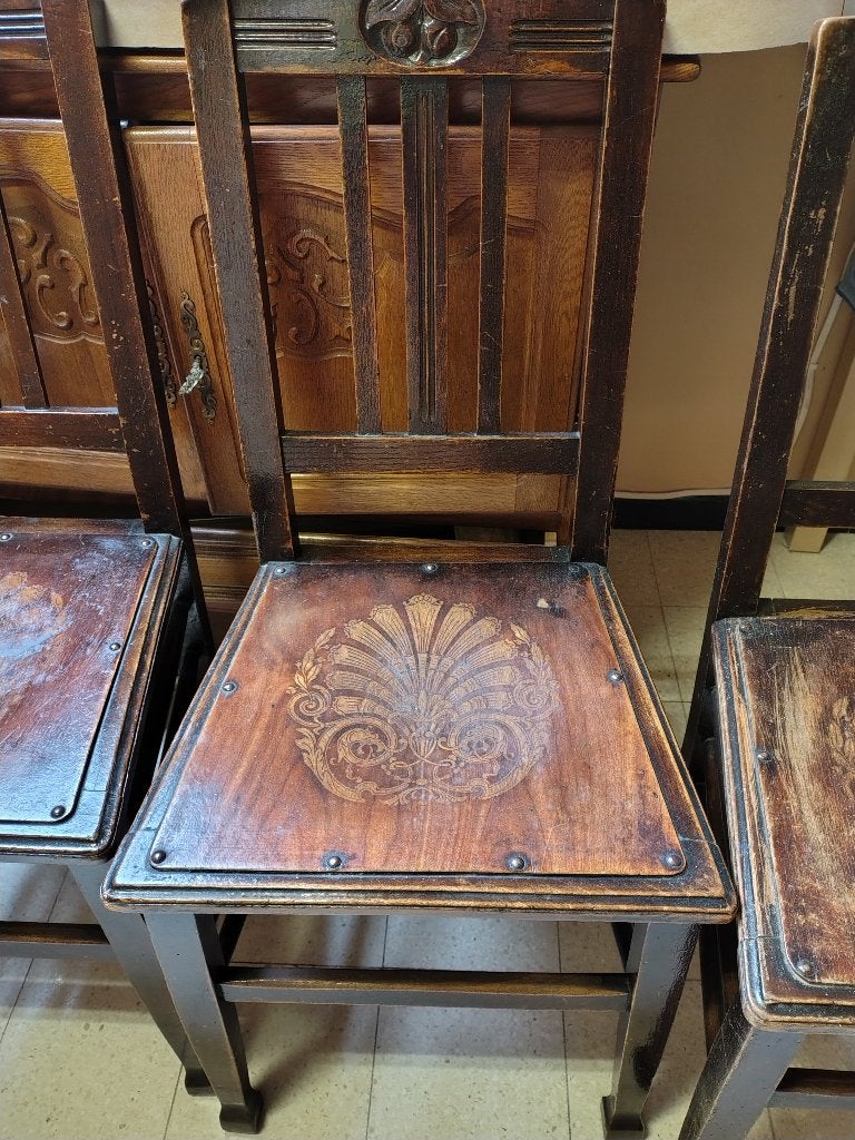 5 antieke houten stoelen, Ophalen