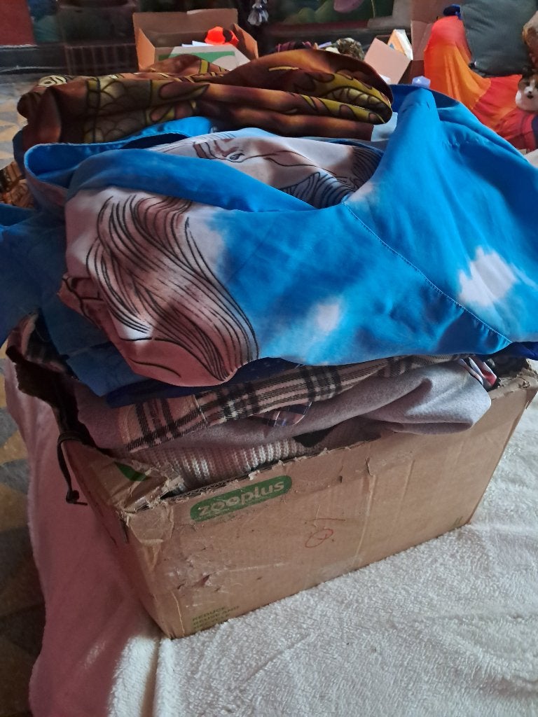 lot de brocante vêtements homme plus de 70 vêtements, Enlèvement, Comme neuf
