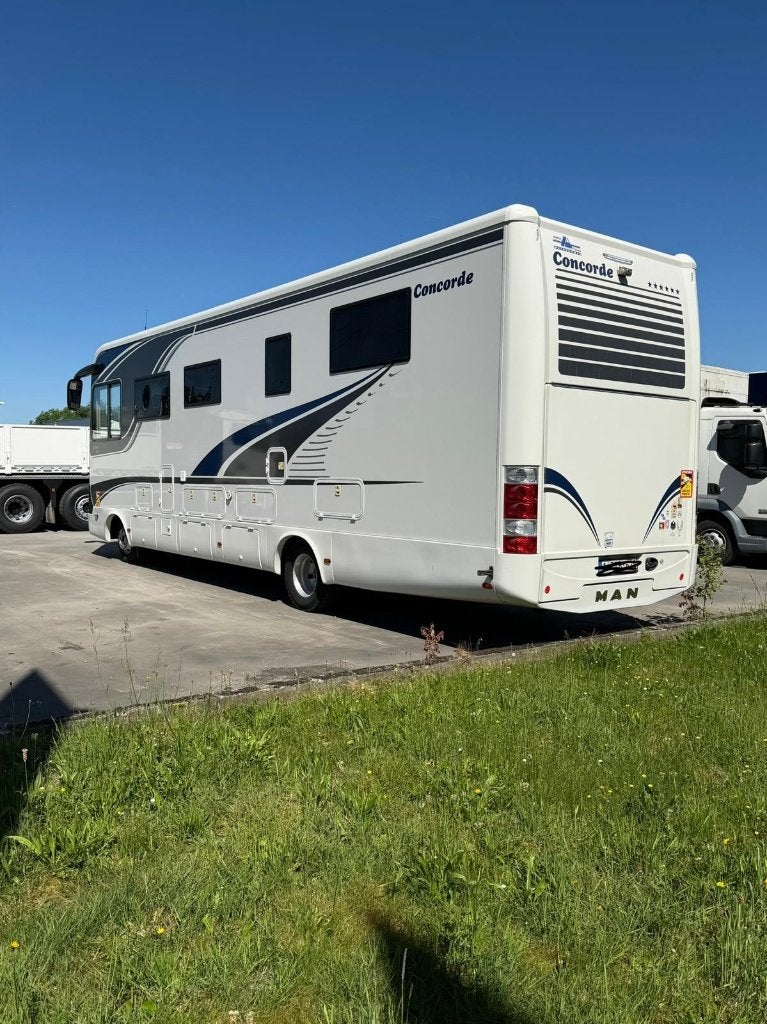 Liner Plus 990 iq Voorzien van alle luxe, Caravans en Kamperen, Mobilhomes, Particulier, tot en met 2, Integraal, Concorde, Overige merken