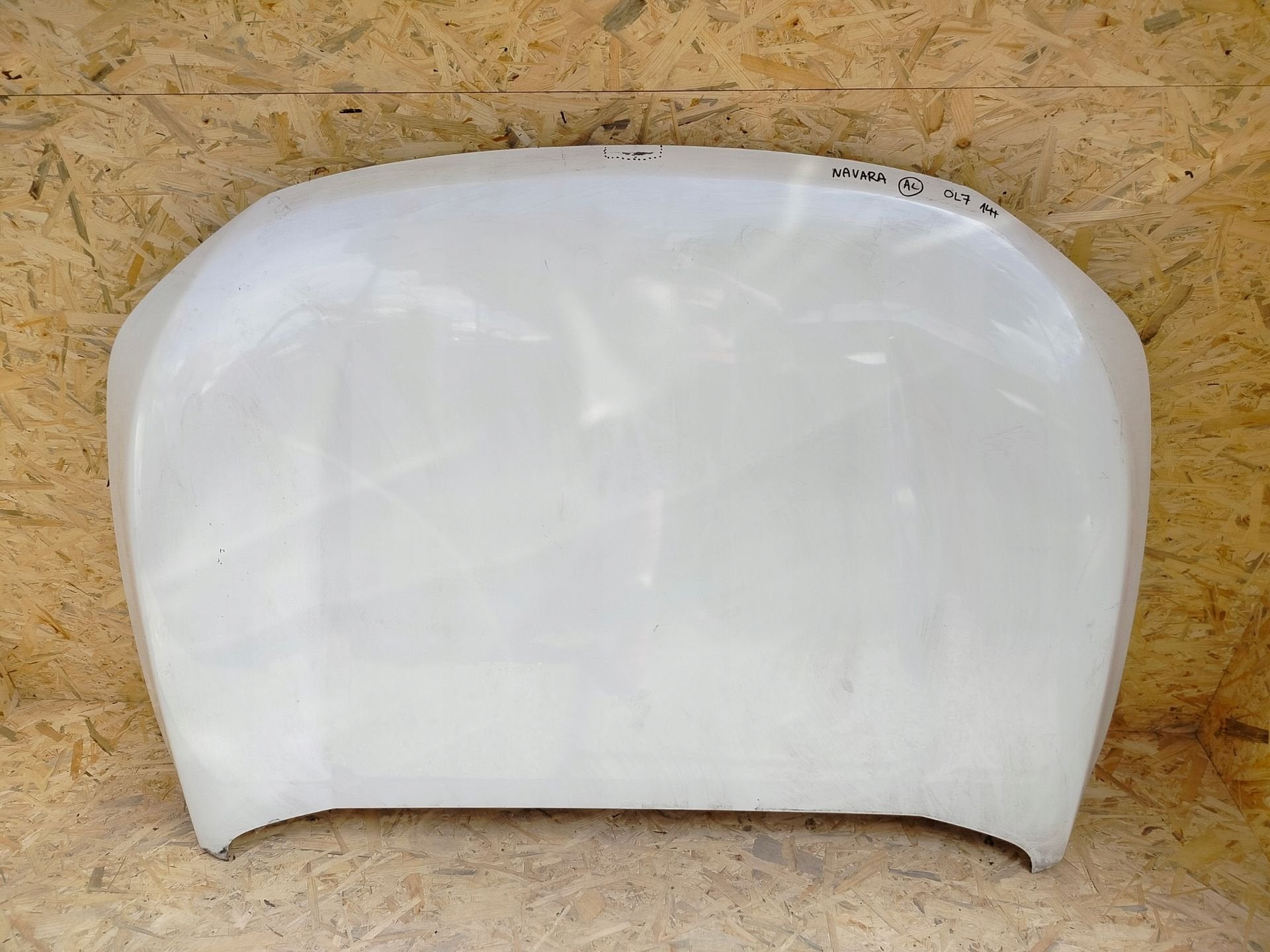 Capot Nissan Navara D23 15, Nissan Motor Co., Ltd., Takashima 1-chome 1-1
220-8686  Yokohama, Utilisé, NISSAN_SR@mail.nissan.co.jp