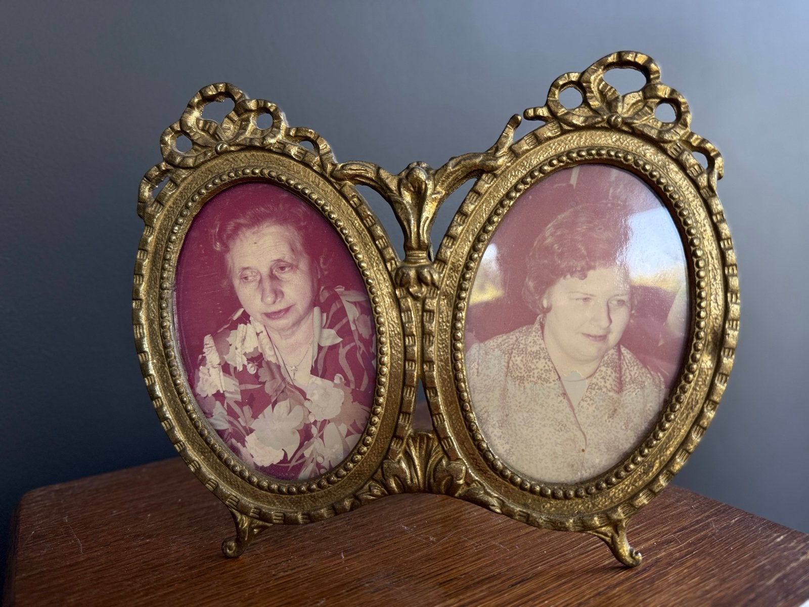 Prachtige vintage dubbele fotolijst – rijk gedecoreerd, Gebruikt, Metaal, Overige typen, Ophalen of Verzenden