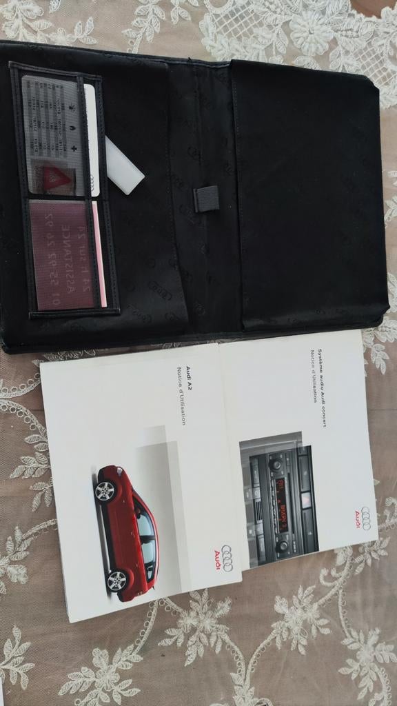 Pochette cuir d origine Audi A2 Avec Manuel utilisateur, Enlèvement ou Envoi