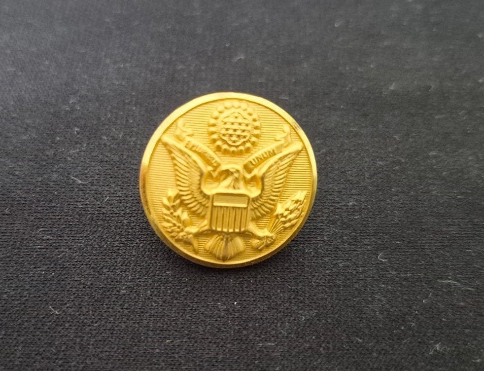 Originele Amerikaanse uniformknoop –, Ophalen