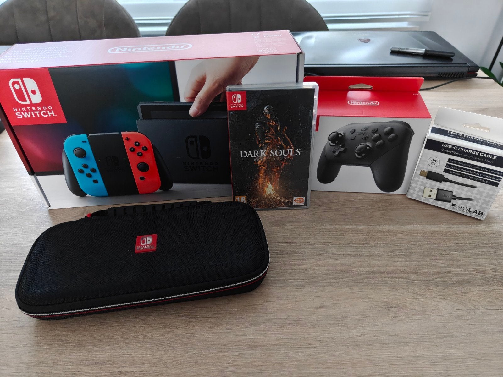 nintendo switch v1 + pro controller + 1 game, Avec 1 manette, Enlèvement, Utilisé, Switch Original