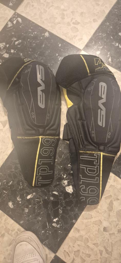 Genouillères protection moto taille S\M, Enlèvement ou Envoi
