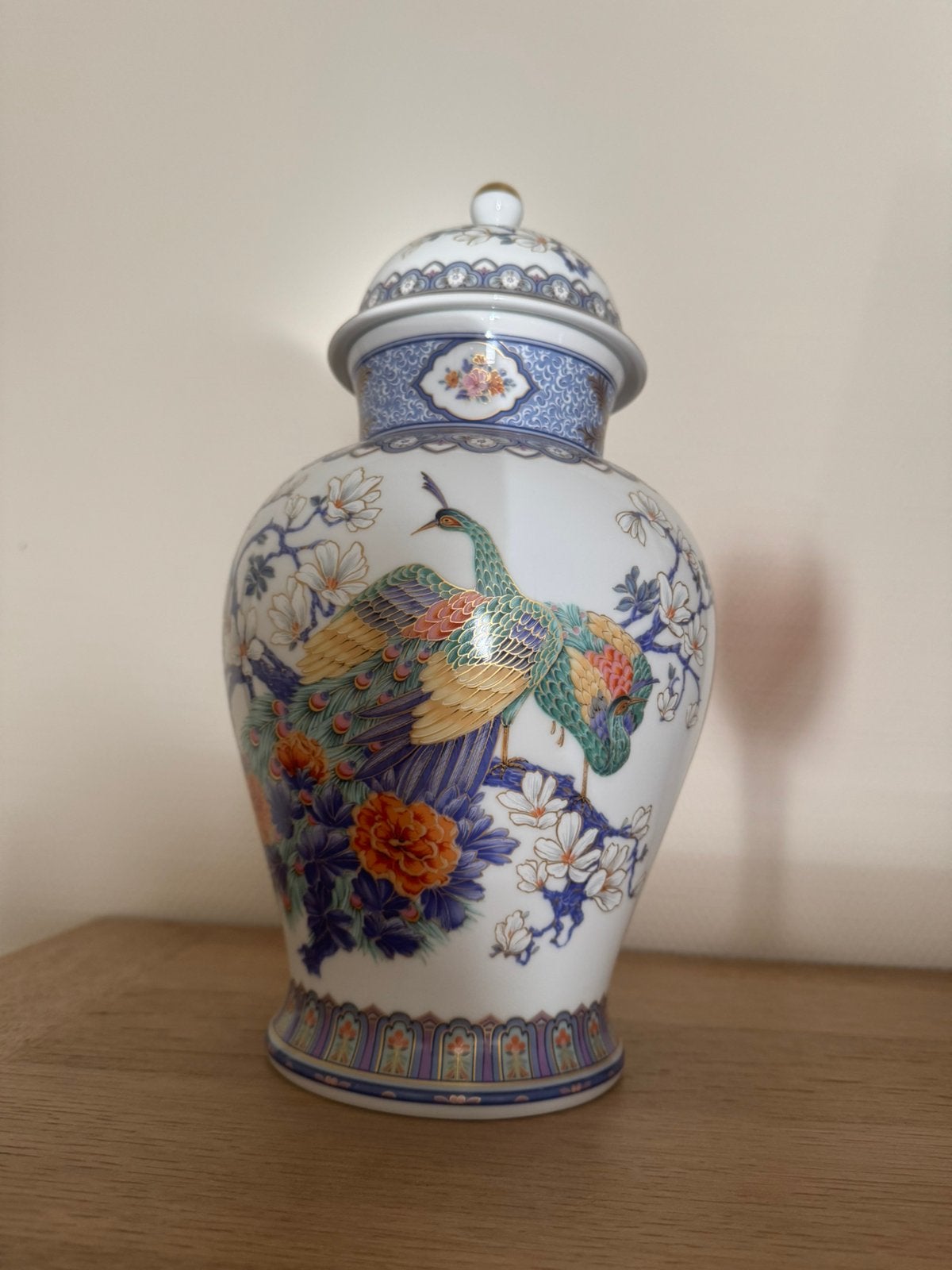 Vase chinois, Enlèvement