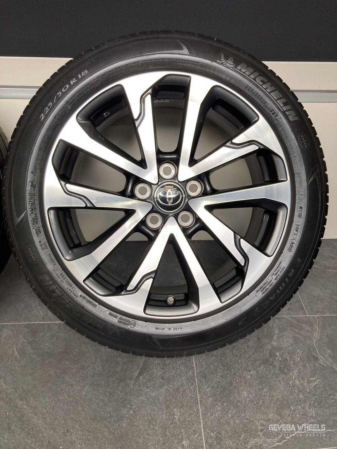 18” originele Toyota Corolla Cross velgen + banden 5x114.3, Pneus et Jantes, Véhicule de tourisme, Pneus été, -
