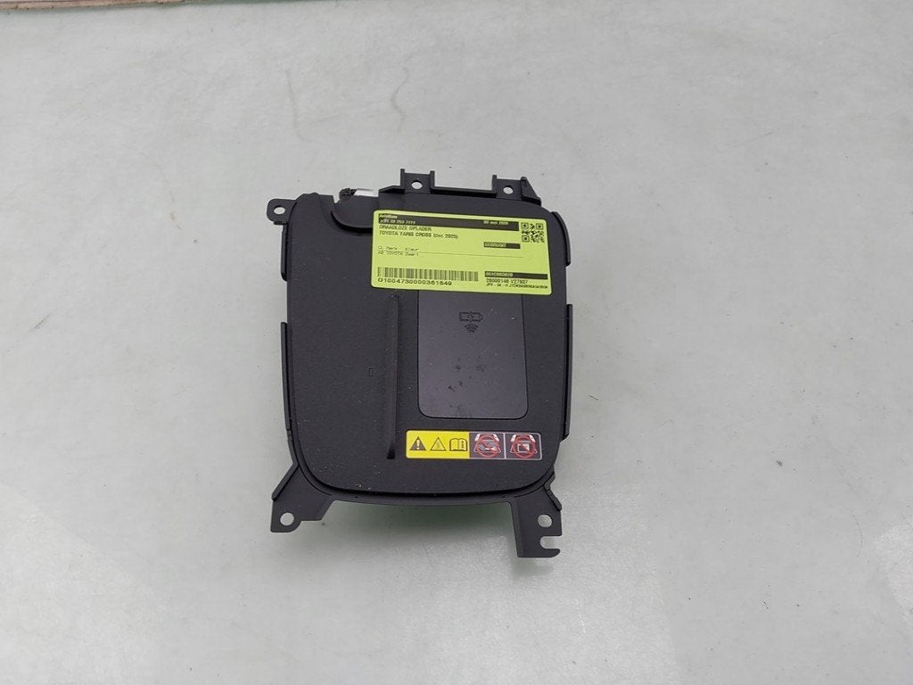 CHARGEUR DE TELEPHONE A INDUCTION (|861C00D020|), Toyota Deutschland GmbH, Utilisé, Kundenbetreuung@toyota.de, Toyota-Allee 2
50858  Köln, DE
