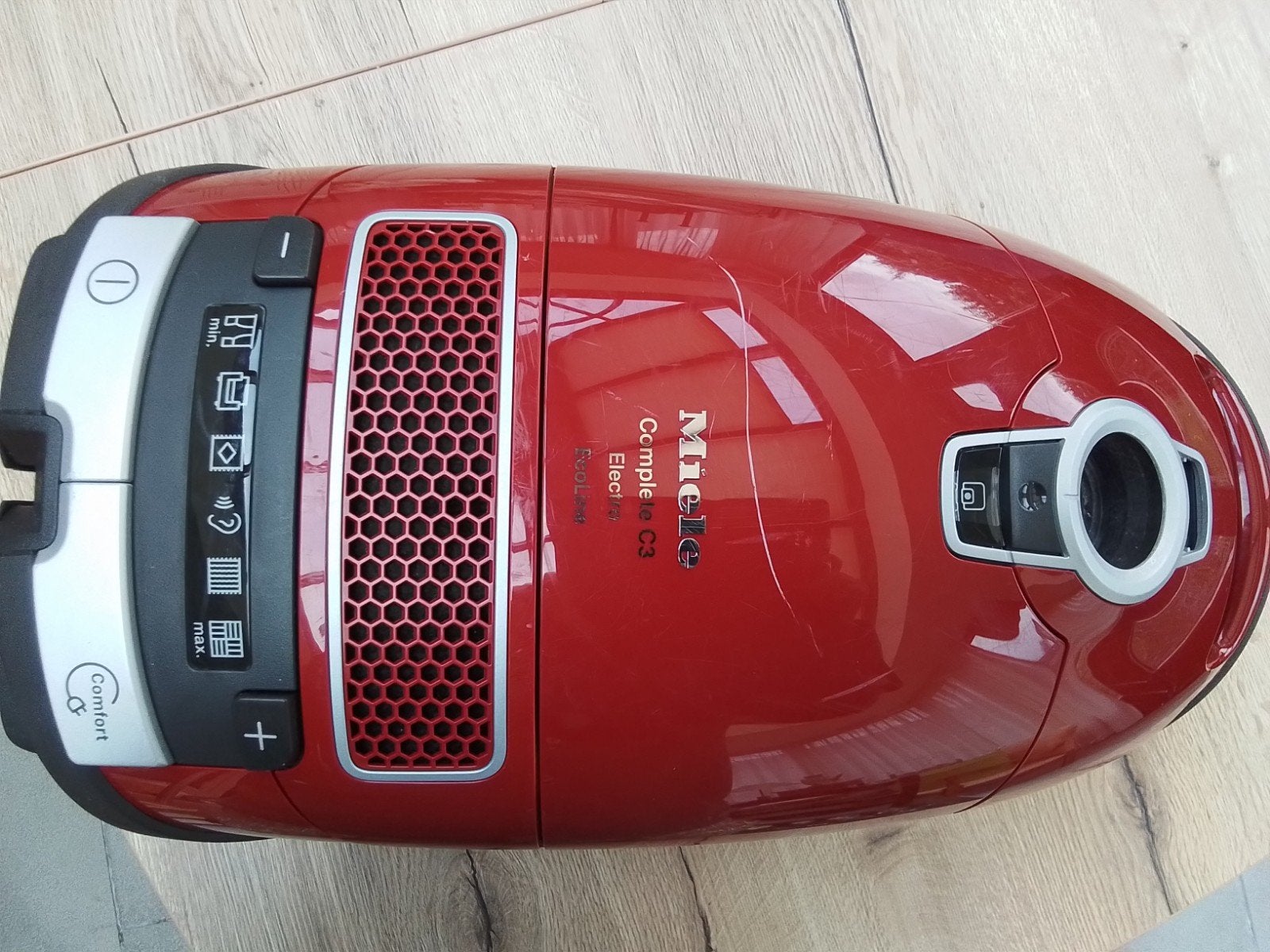aspirateur MIELE C3 ELECTRO ECOLINE traîneau avec sac, Electroménager, Enlèvement, Miele