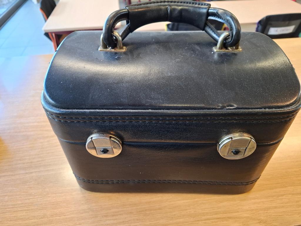 vintage beautycase zwart, Avec miroir(s), Enlèvement, Utilisé, Rigide