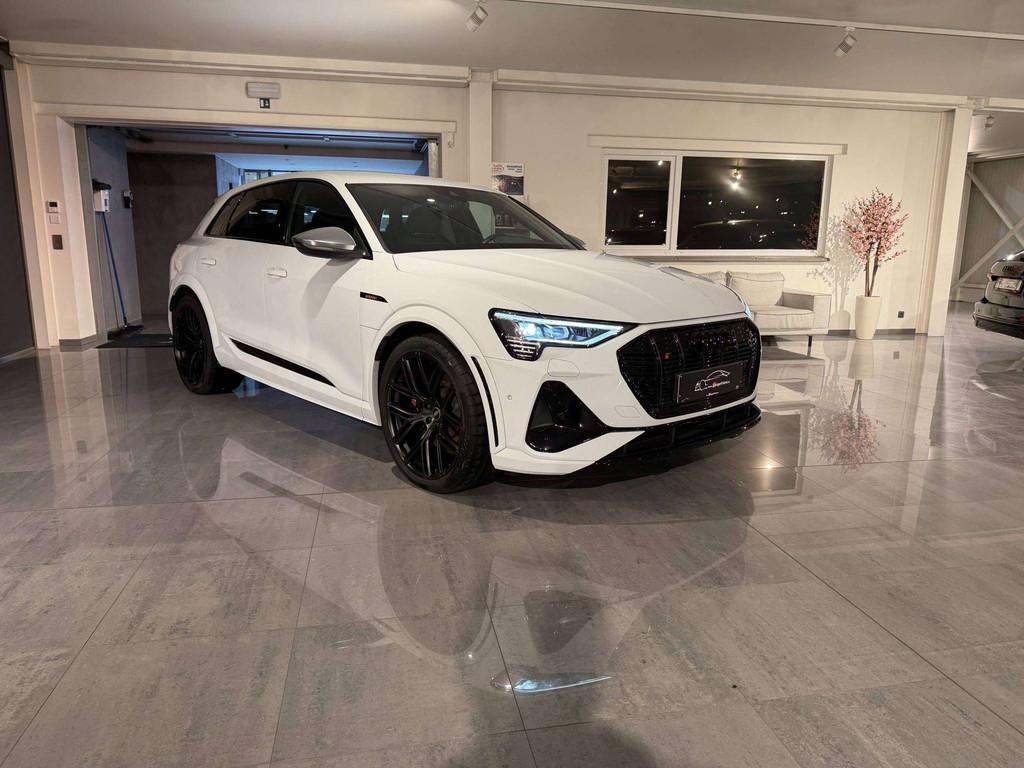 Audi SQ8 e-tron 503PK QUATTRO * FULL BLACK PACK * STANDVERWA, Gebruikt, Zwart, Leder, Elektrisch