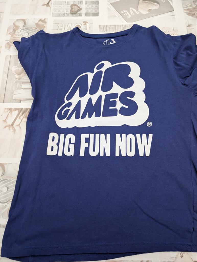 T-shirt Medium, Kleding | Heren, T-shirts, Air games, Ophalen of Verzenden, Zo goed als nieuw, Maat 48/50 (M)