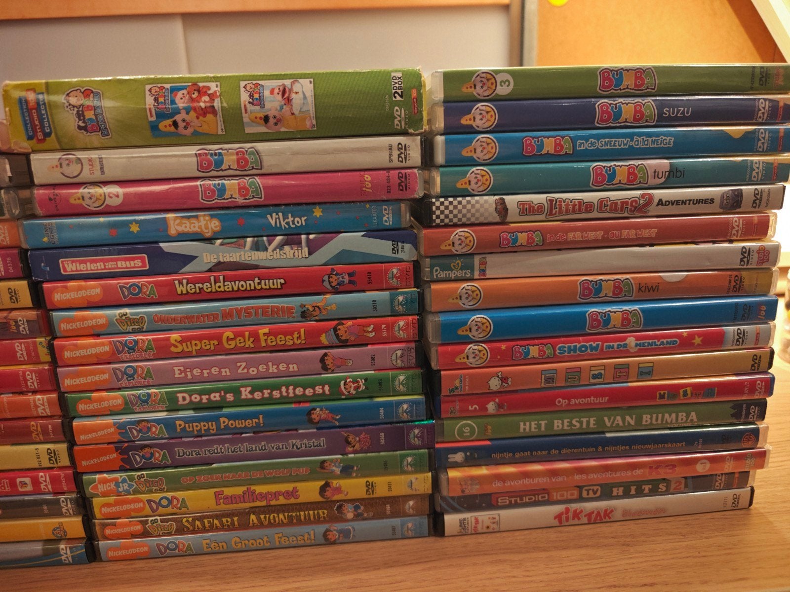 groot pakket dvd's studio 100, Dora , Bumba ...., Ophalen