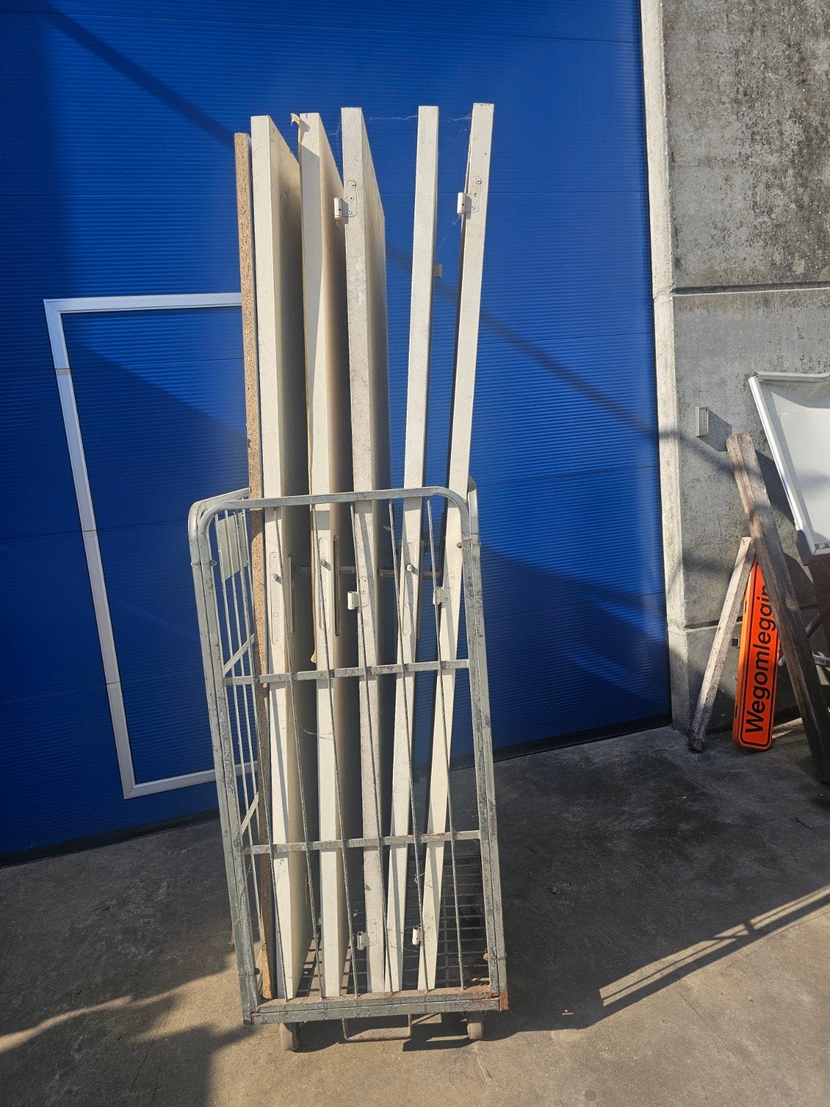 5 portes peintes de 2020 mm x 775 mm avec serrure et poignée, Bricolage & Construction, Porte intérieure, Enlèvement, Moins de 80 cm