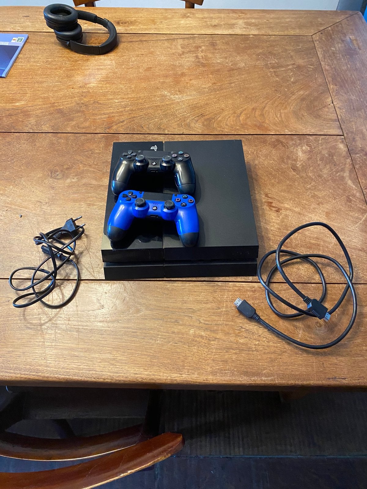 PlayStation 4 500GB + 2 controllers + Games optioneel, Ophalen, Gebruikt, Controller, PlayStation 4