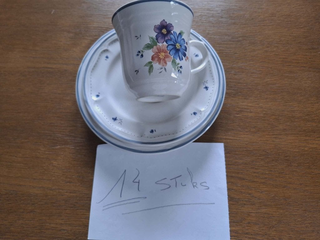 3 DELIGKOFIE SERVIES  (42 stuks), Huis en Inrichting, Keuken | Servies, Ophalen, Overige typen, Zo goed als nieuw, Overige stijlen