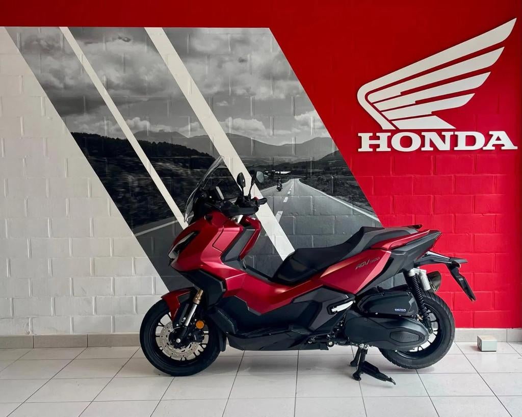 Honda (bj 2023), Motoren, Bedrijf, 12 t/m 35 kW, Scooter, 330 cc