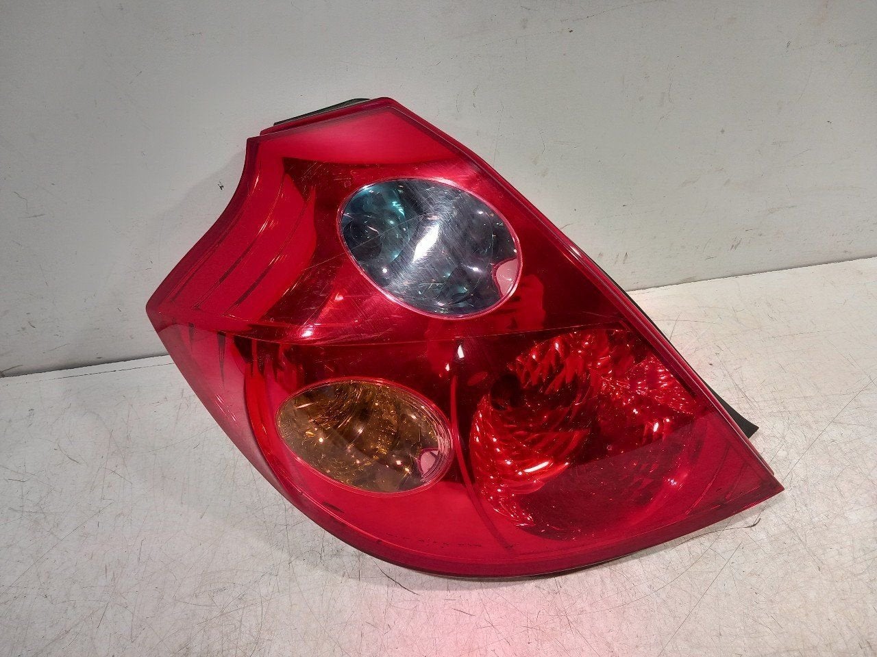 Achterlicht links buiten Kia Cee'd, Onderdelen@venauto.nl, Van der Ven Autorecycling B.V., Kia, Ettenseweg 76, 4706 PB Roosendaal, The Netherlands