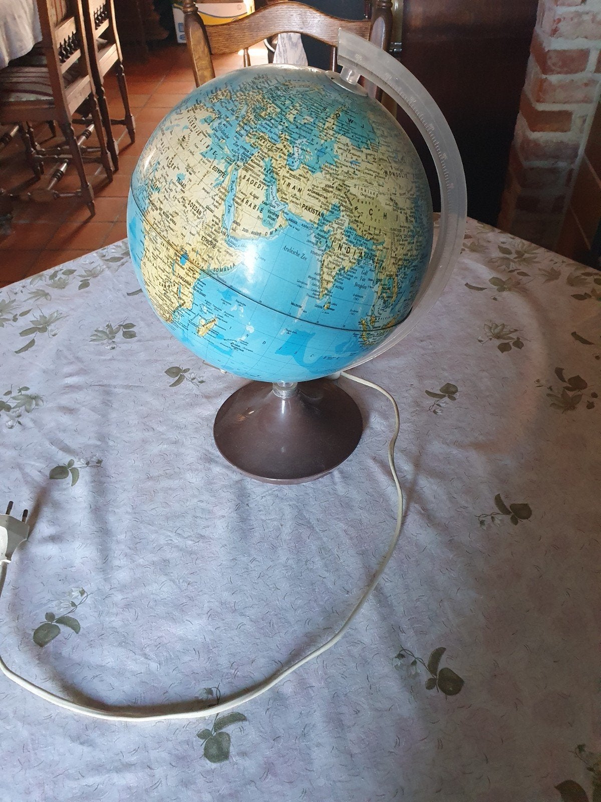 wereldbol met licht, Maison & Meubles, Accessoires pour la Maison | Globes, Enlèvement